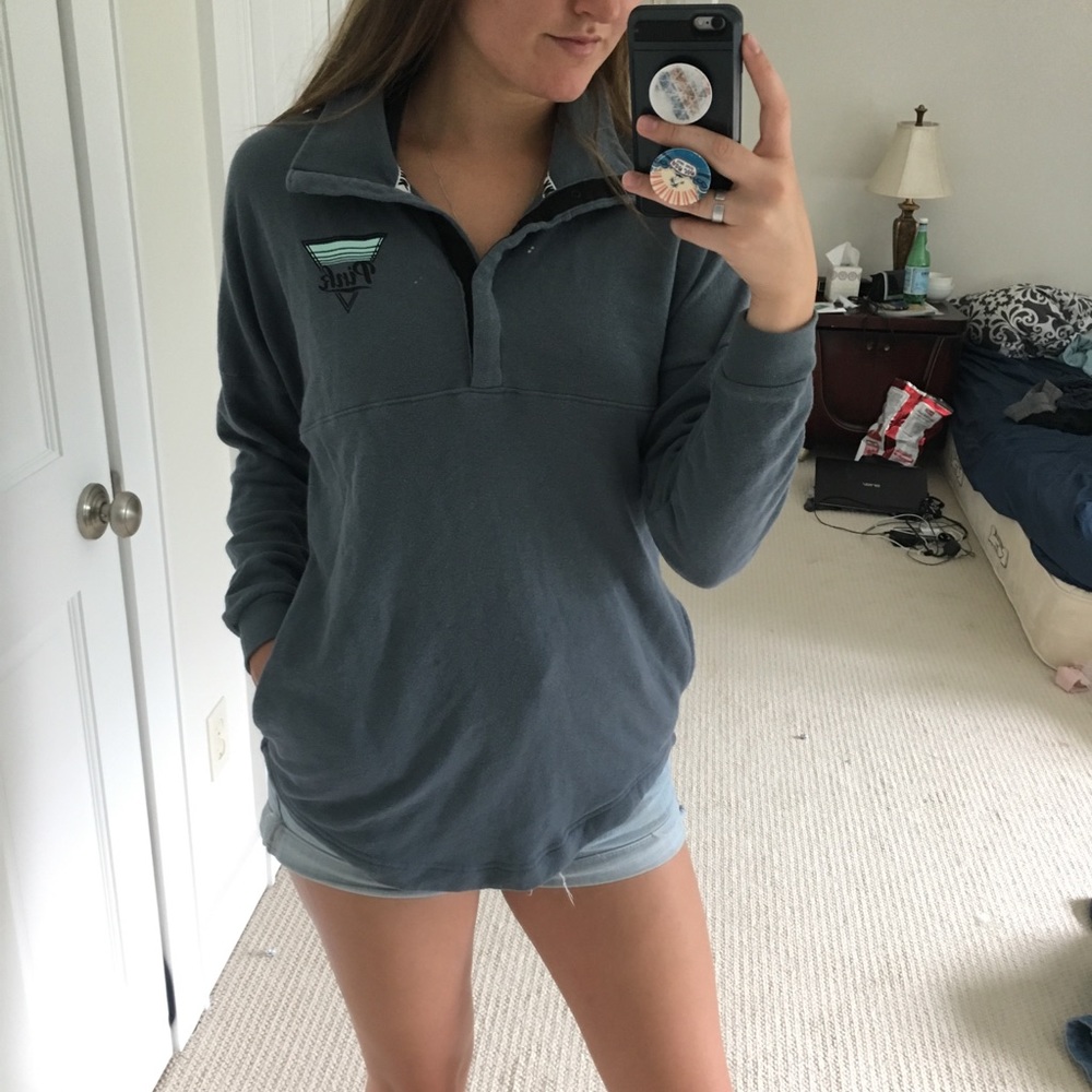 VS pink sweater